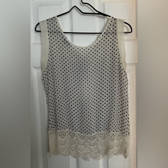 First Love Tops - White with black polka dots. By FIRST LOVE.